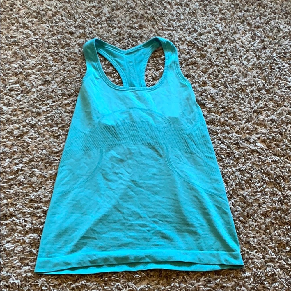 Lululemon tank